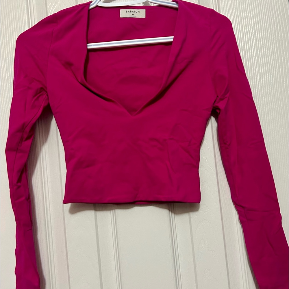 Aritzia fuschia contour V-neck long sleeve